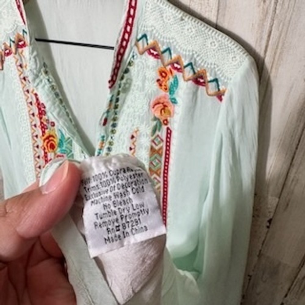 Johnny Was Mint Embroidered Long Sleeve Tunic Top Womens XL Rayon - Picture 5 of 6